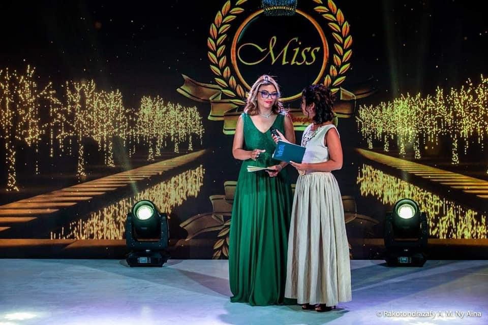 Miss de l'île rouge — sur scène — Élection organisée par S'Angel.